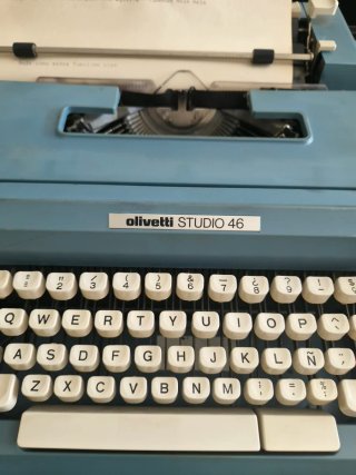 Máquina de escribir Olivetti Studio 46