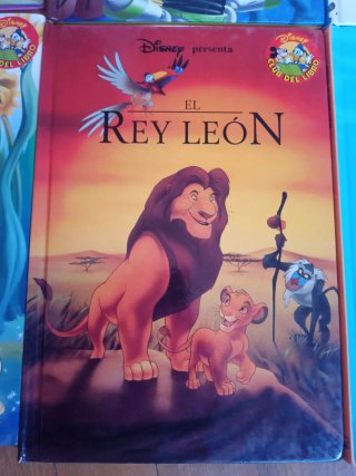 Lote de libros Disney