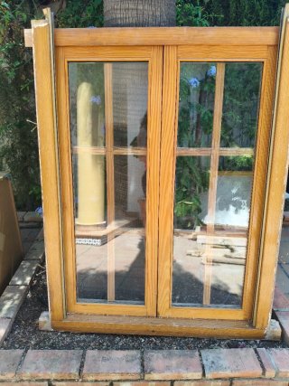 Ventana de madera con doble cristal