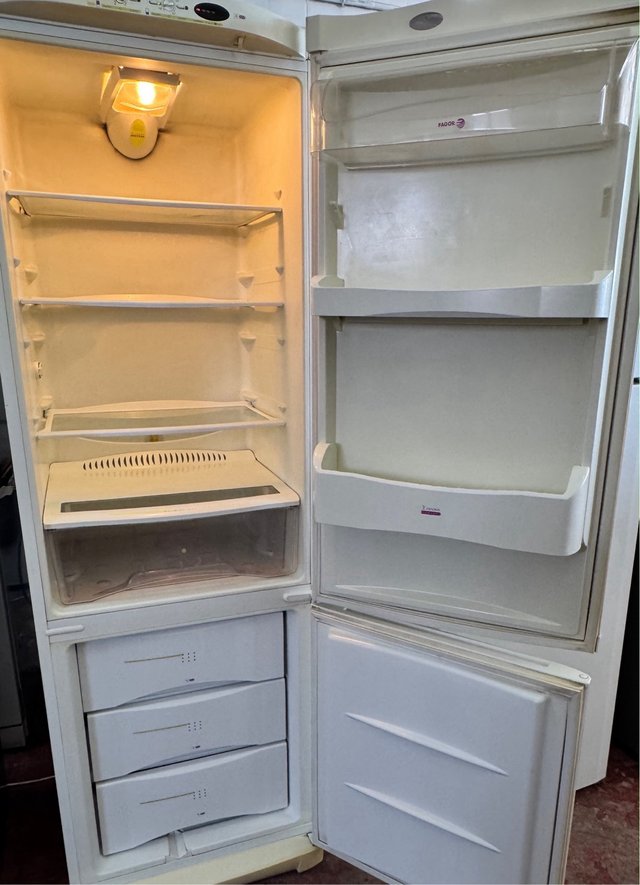 FRIGORÍFICO COMBI FAGOR INNOVA EN BLANCO