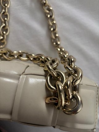 Bolso trenzado cuadrado beige
