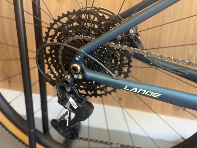 Megamo Lande E-gravel
