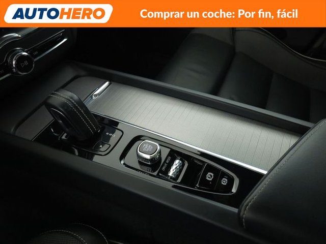 Volvo XC60 2.0 T6 Plug-in Hybrid R Design AWD