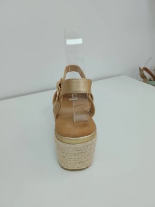 Sandalias cuña doradas 5cm