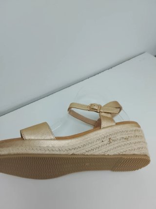 Sandalias cuña doradas 5cm