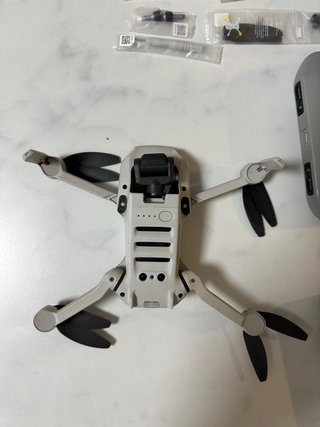 DJI Mini 2 Drone con Accesorios