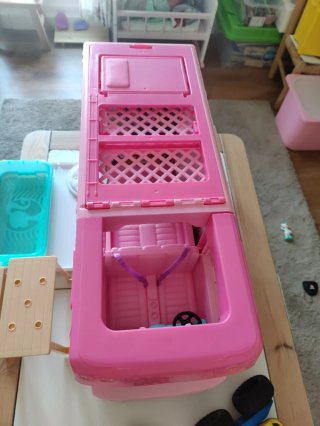 Caravana Barbie Completa