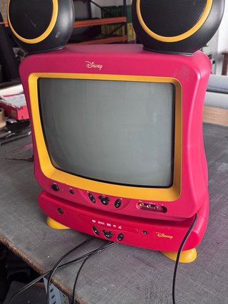 TV+DVD Disney Vintage Roja y Amarilla