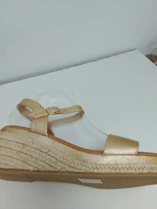 Sandalias cuña doradas 5cm