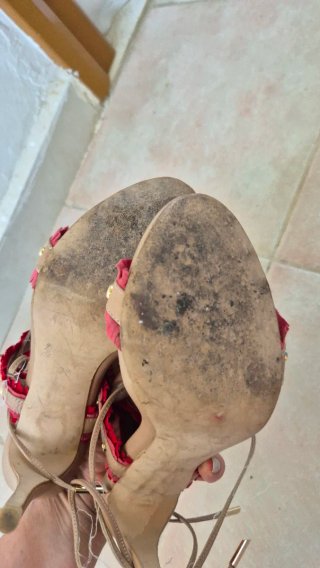 Sandali Pierucci Beige e Rosso con Borchie