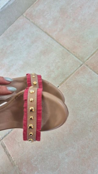 Sandali Pierucci Beige e Rosso con Borchie