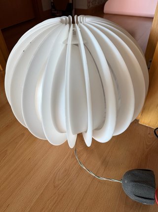 Lámpara colgante esférica blanca