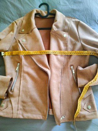 Chaqueta rockera efecto ante