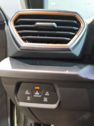 CUPRA Leon 2025