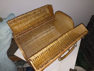 Maleta de mimbre vintage