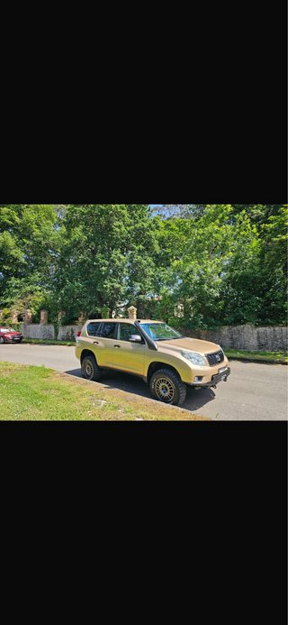 Toyota Land Cruiser 150 2010