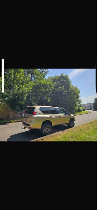 Toyota Land Cruiser 150 2010