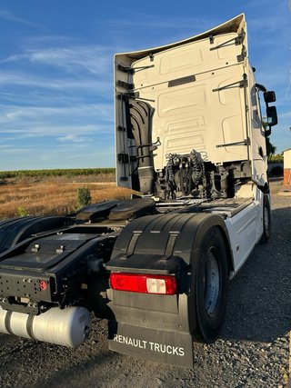 Camión Renault magnum 520T Blanco