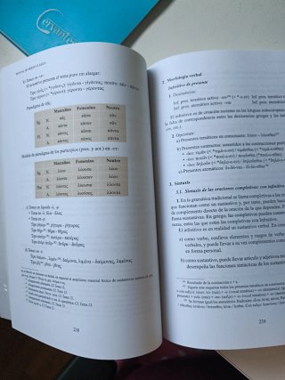 Manual de griego clásico  - UNED