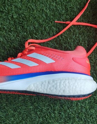 Adidas Supernova 2 Talla 45 1/3 naranjas