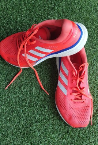 Adidas Supernova 2 Talla 45 1/3 naranjas