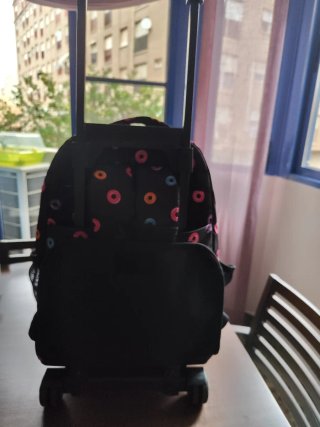 Mochila Totto con ruedas y llavero