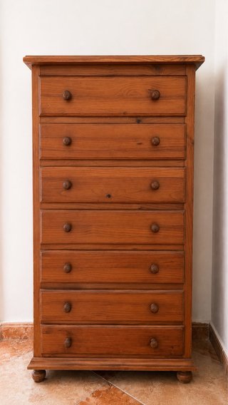 Cómoda de madera para dormitorio