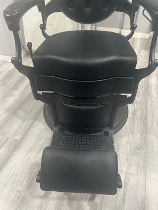 Sillon de barbero nuevo negro