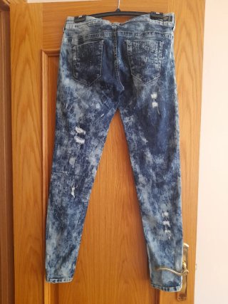 Pantalones vaqueros desgastados azules