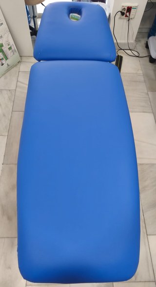 Camilla de masaje azul articulada