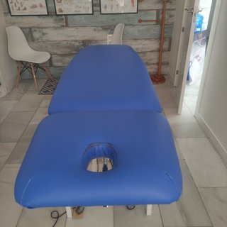 Camilla de masaje azul articulada