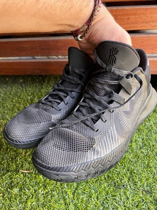 Nike Kyrie Flytrap Talla 45 - Excelente Estado