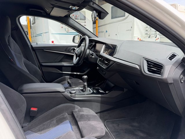 BMW Serie 1 118d paquete M 2024