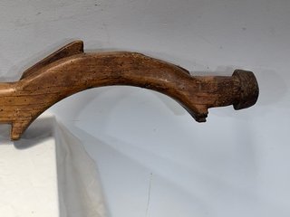 Yugo de Madera Maciza Tallada Antiguo J/A