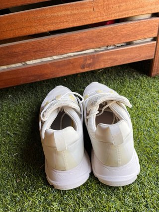 Lacoste Blancas Talla 45 - Como Nuevas