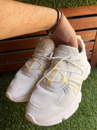 Lacoste Blancas Talla 45 - Como Nuevas