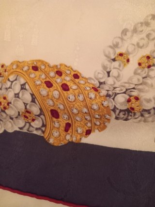 Pañuelo Cartier Leopardo y Perlas