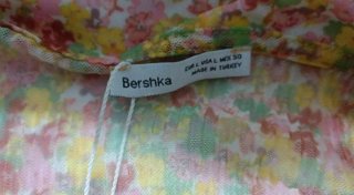 Camisa Bershka floral L/XL