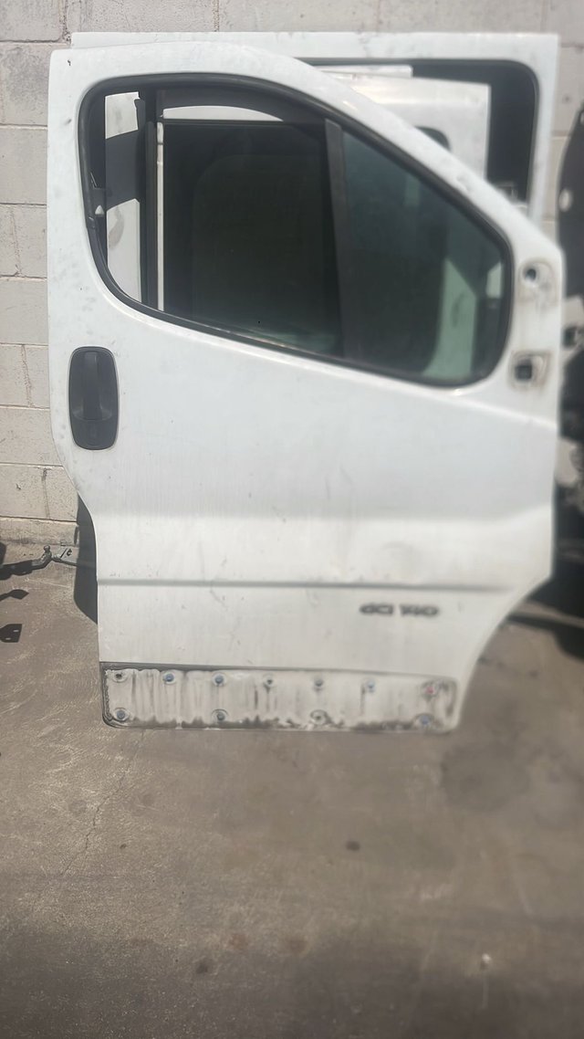 Puerta Delantera Derecha Renault Trafic