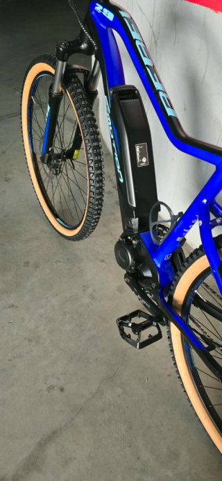 Bicicleta Eléctrica BH e-motion Rever 29