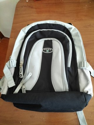 Mochila escolar Rosa negra y gris
