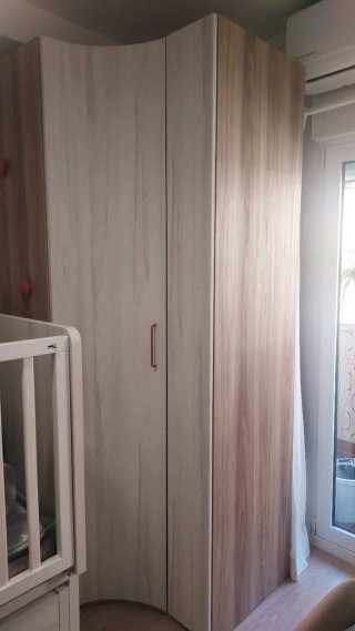 Armario esquinero madera
