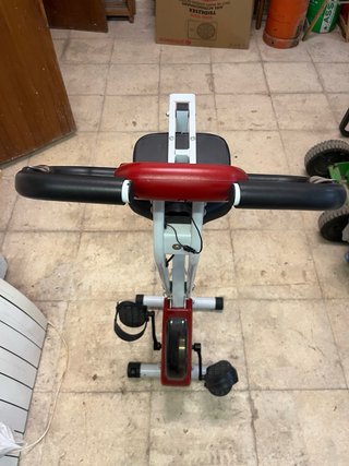 Bicicleta Estática Roja plegable
