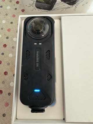 Insta360 X4 con 3 baterías