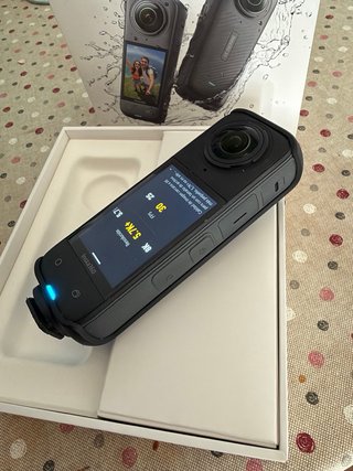Insta360 X4 con 3 baterías