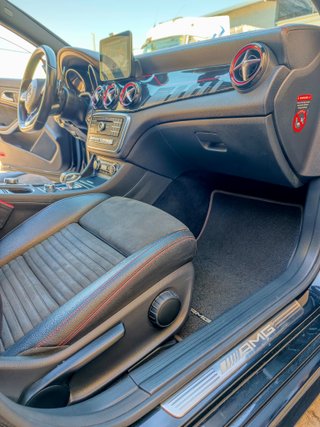 MERCEDES CLA 45 AMG 4MATIC