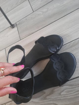 Sandali neri similpelle donna n. 39
