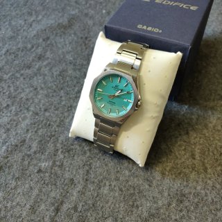 Reloj Casio Edifice Esfera Turquesa
