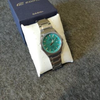 Reloj Casio Edifice Esfera Turquesa