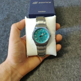 Reloj Casio Edifice Esfera Turquesa